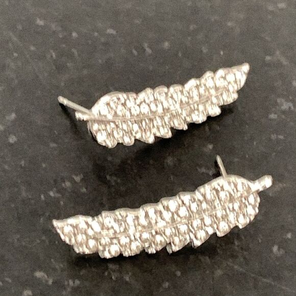 Sparkly Feather Ear Crawler Silver Tone Earrings, Angel Wings, Leaf Studs Gift - Picture 4 of 10